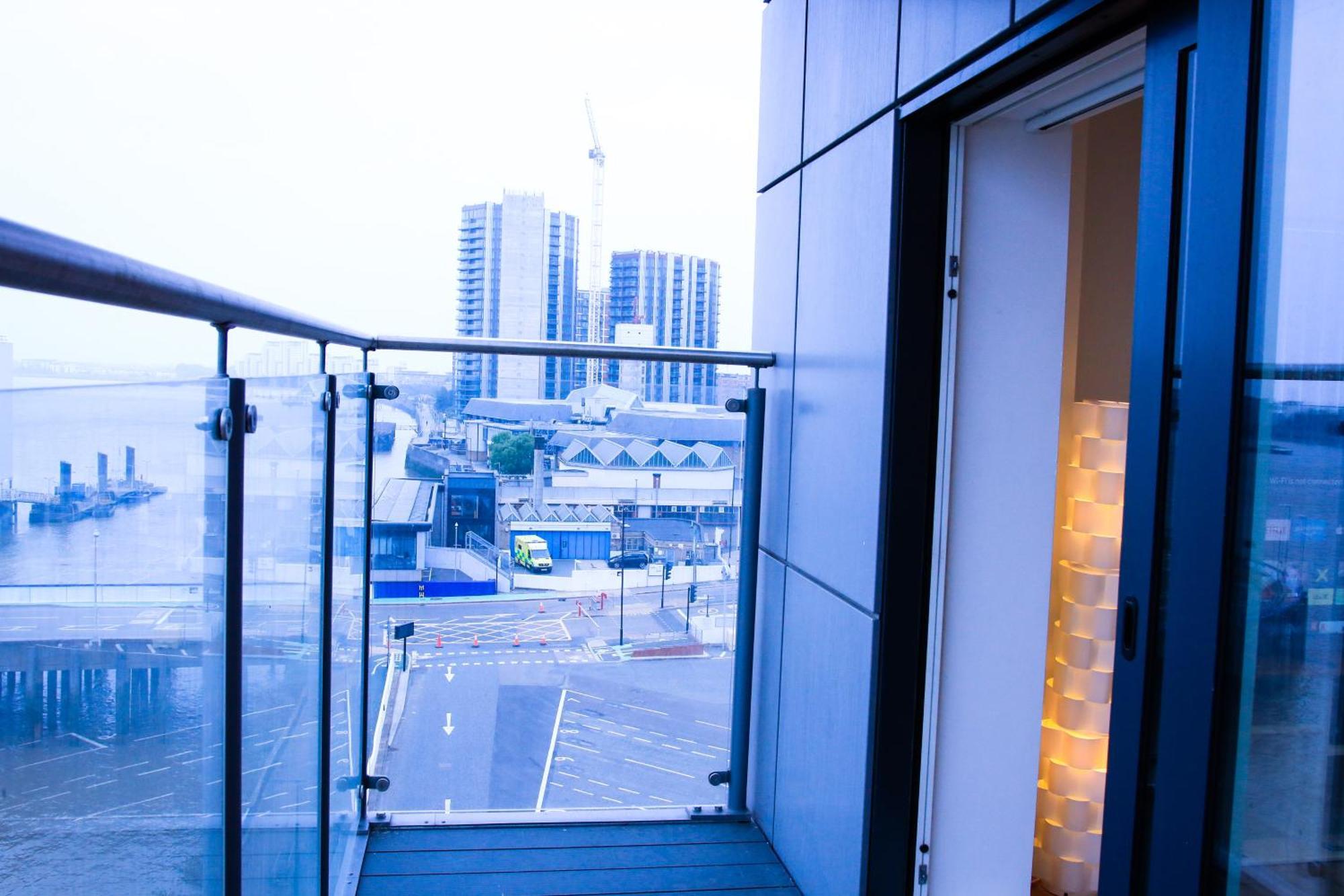 Fezza Luxury Apartment Londra Esterno foto